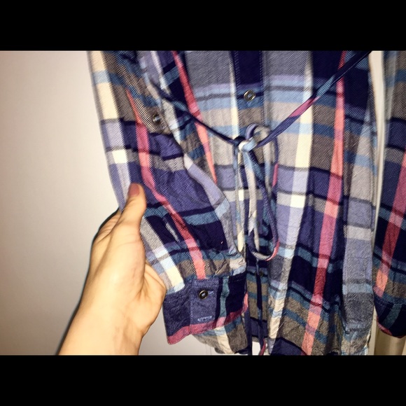 Motherhood Maternity Plaid Cold Shoulder Top - Picture 6 of 7